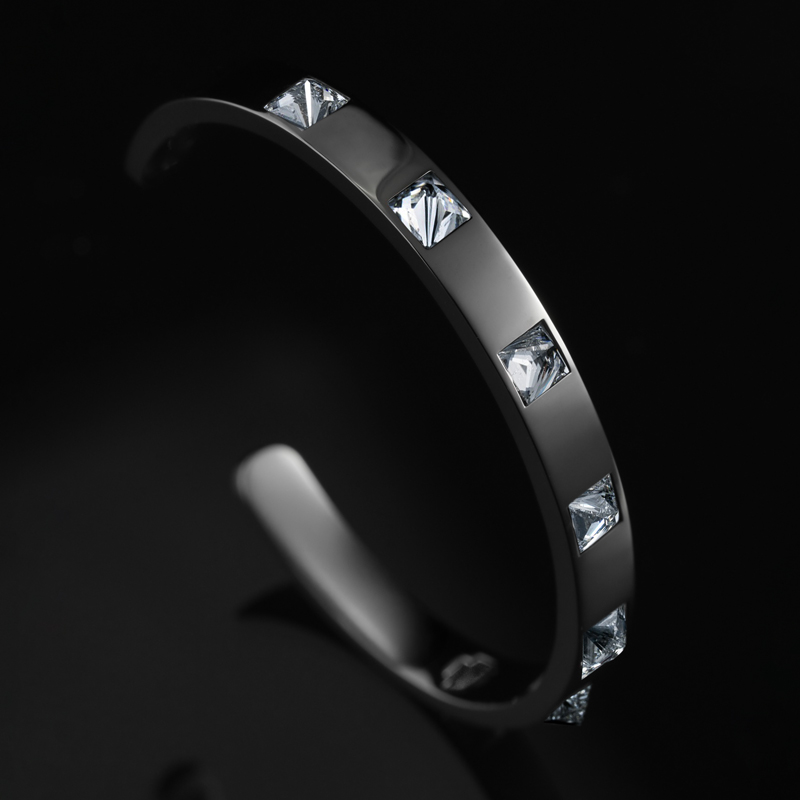 Iced Out Inverted Setting Princess-cut Bracelet