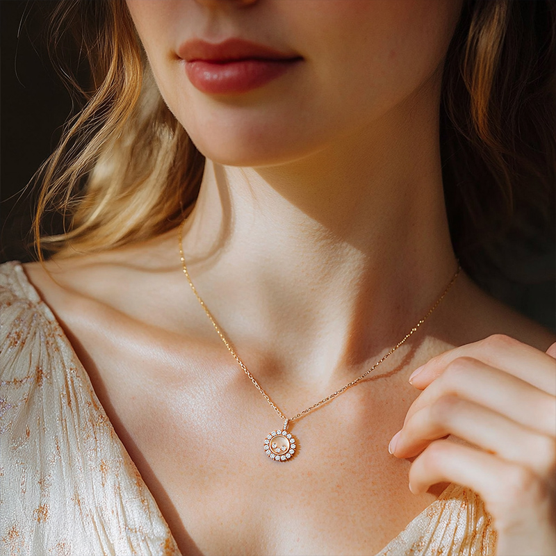 Round Shaped Floating Diamonds Pendent Necklace Round Shaped Floating Diamonds Pendent Necklace