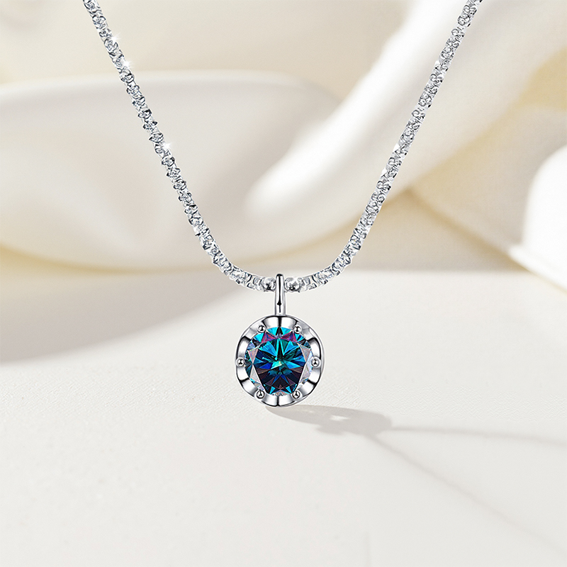 0.5CT/1CT/2CT VVS Moissanite Round Cut Pendant with Sparkling Gypsophila S925 Silver Necklace