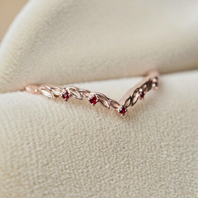 Delicate Leafy Diamond Wedding Band