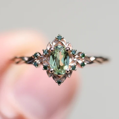 1.3CT Exquisite Green Gemstone Vintage-Inspired Engagement Ring