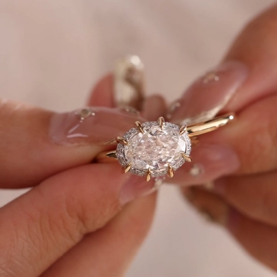 3.4CT Oval Cut VVS Moissanite Eight Claws Engagement Ring