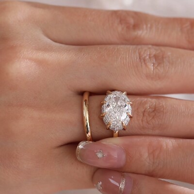 3.4CT Oval Cut VVS Moissanite Eight Claws Engagement Ring