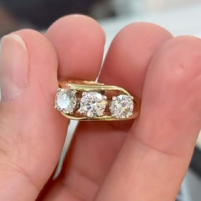 1.8CT Round Cut VVS Moissanite Engagement Ring