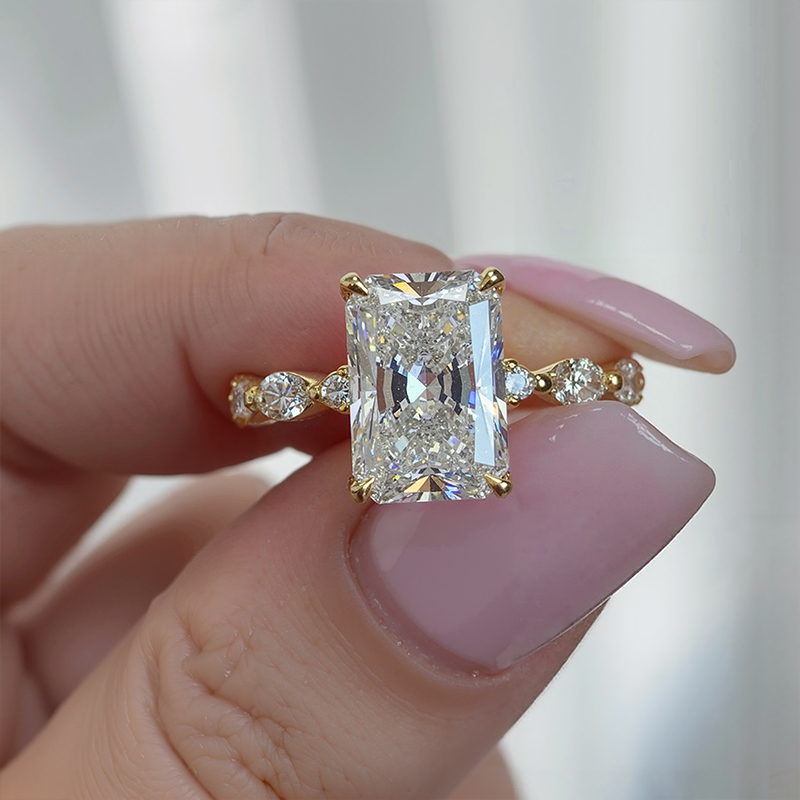 5.95CT Radiant Cut VVS Moissanite Halo Engagement Ring 5.95CT Radiant Cut VVS Moissanite Halo Engagement Ring