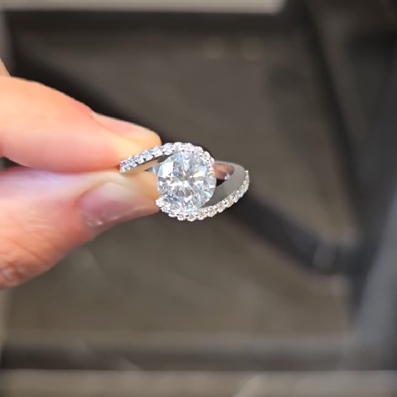 2.75CT Round Cut VVS Moissanite Pave Engagement Ring