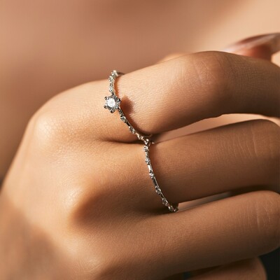 Round Cut VVS Moissanite S925 Silver Halo Engagement Ring Set Round Cut VVS Moissanite S925 Silver Halo Engagement Ring Set