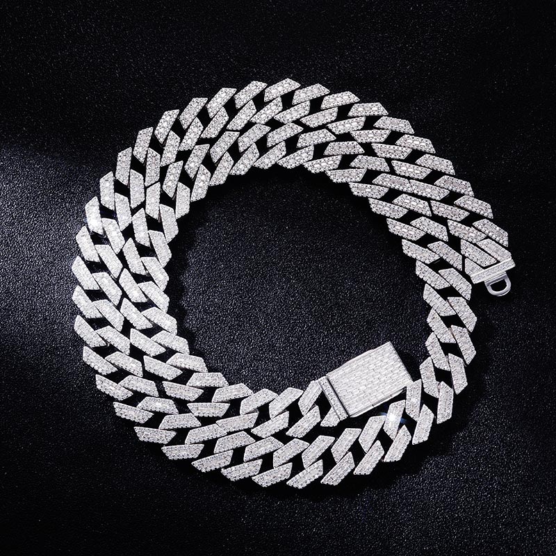 Custom 925S & VVS Moissanite Prong Cuban Link Chain