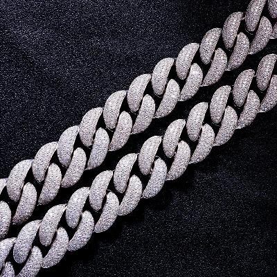 Custom S925 & VVS1 Moissanite Cuban Link Chain