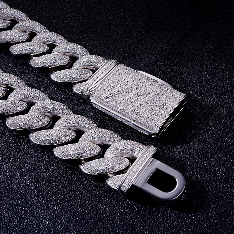 Custom S925 & VVS1 Moissanite Cuban Link Chain