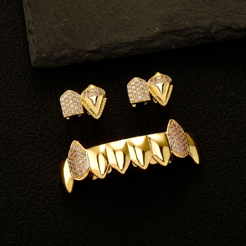 Iced Out Vampire Fang Grillz Set