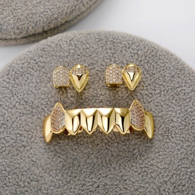 Iced Out Vampire Fang Grillz Set