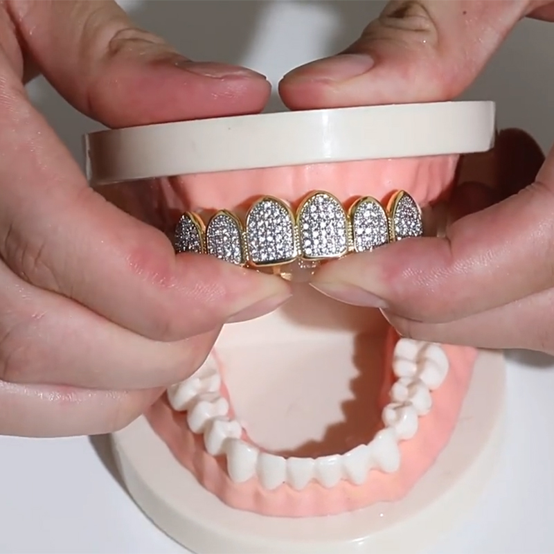 Iced Out Classic Grillz Set