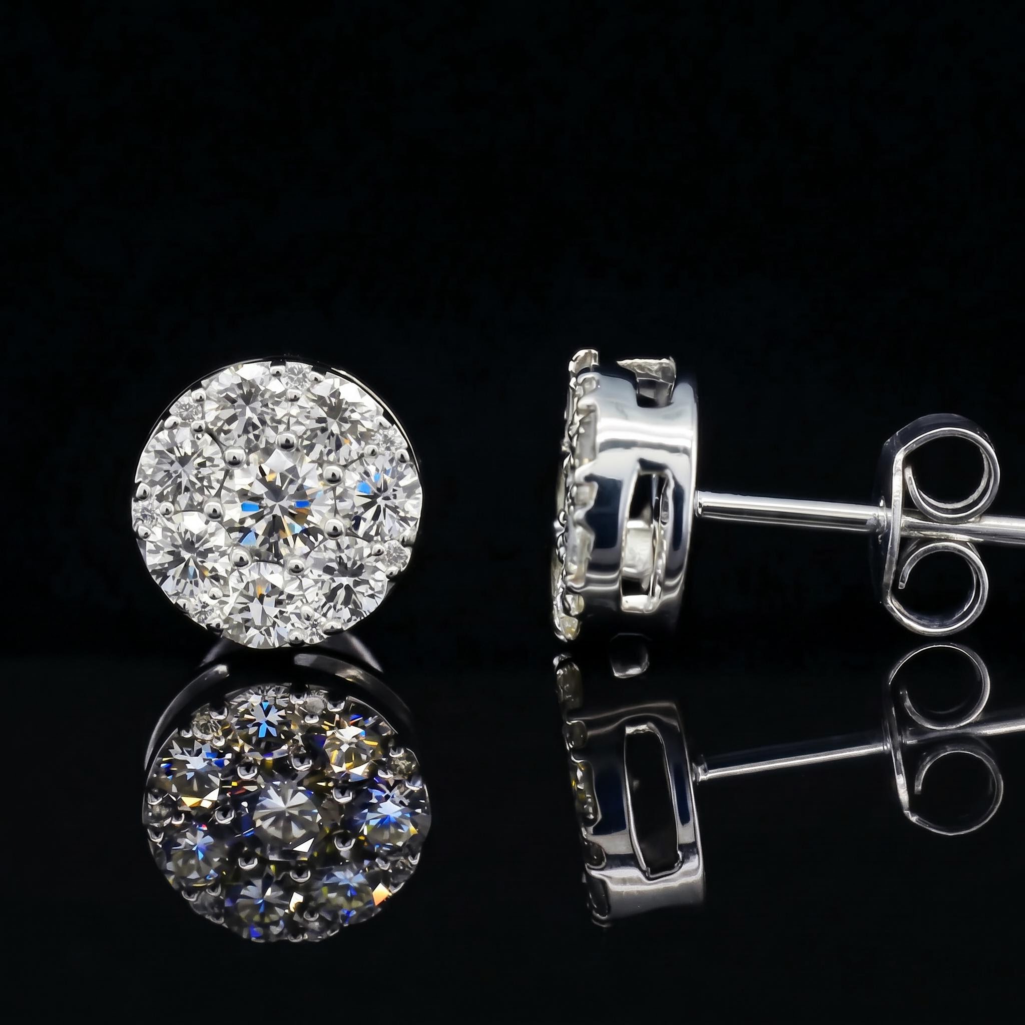 925 Silver & VVS1 Moissanite Round Cut Stud Earrings 925 Silver & VVS1 Moissanite Round Cut Stud Earrings