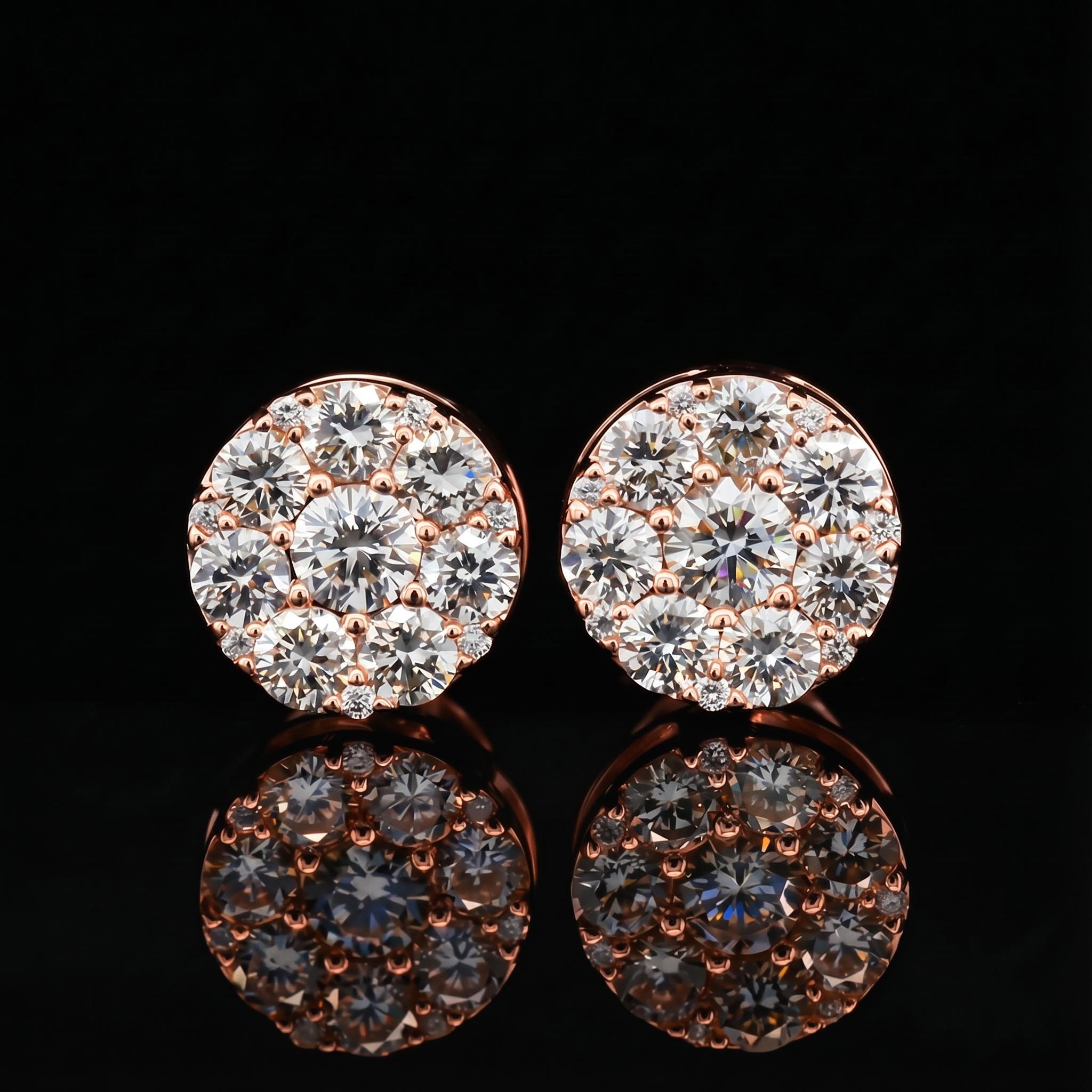 925 Silver & VVS1 Moissanite Round Cut Stud Earrings 925 Silver & VVS1 Moissanite Round Cut Stud Earrings