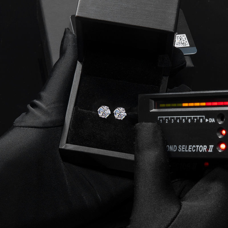 925 Silver & VVS1 Moissanite Magnetic Solitaire Stud Earrings