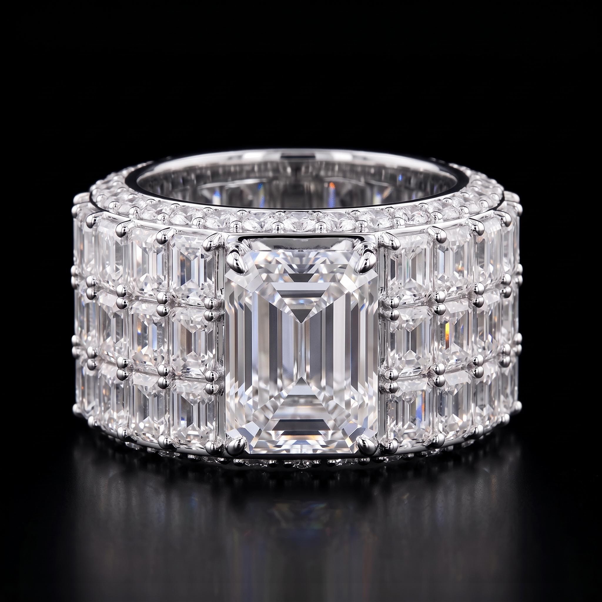 925 Silver & VVS1 Moissanite 8CT Emerald Ring 925 Silver & VVS1 Moissanite 8CT Emerald Ring