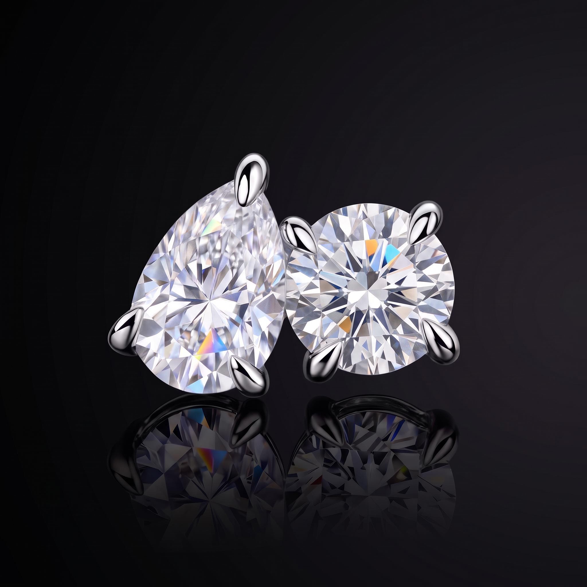 925 Silver & VVS1 Moissanite Pear & Round Cut Stud Earrings 925 Silver & VVS1 Moissanite Pear & Round Cut Stud Earrings