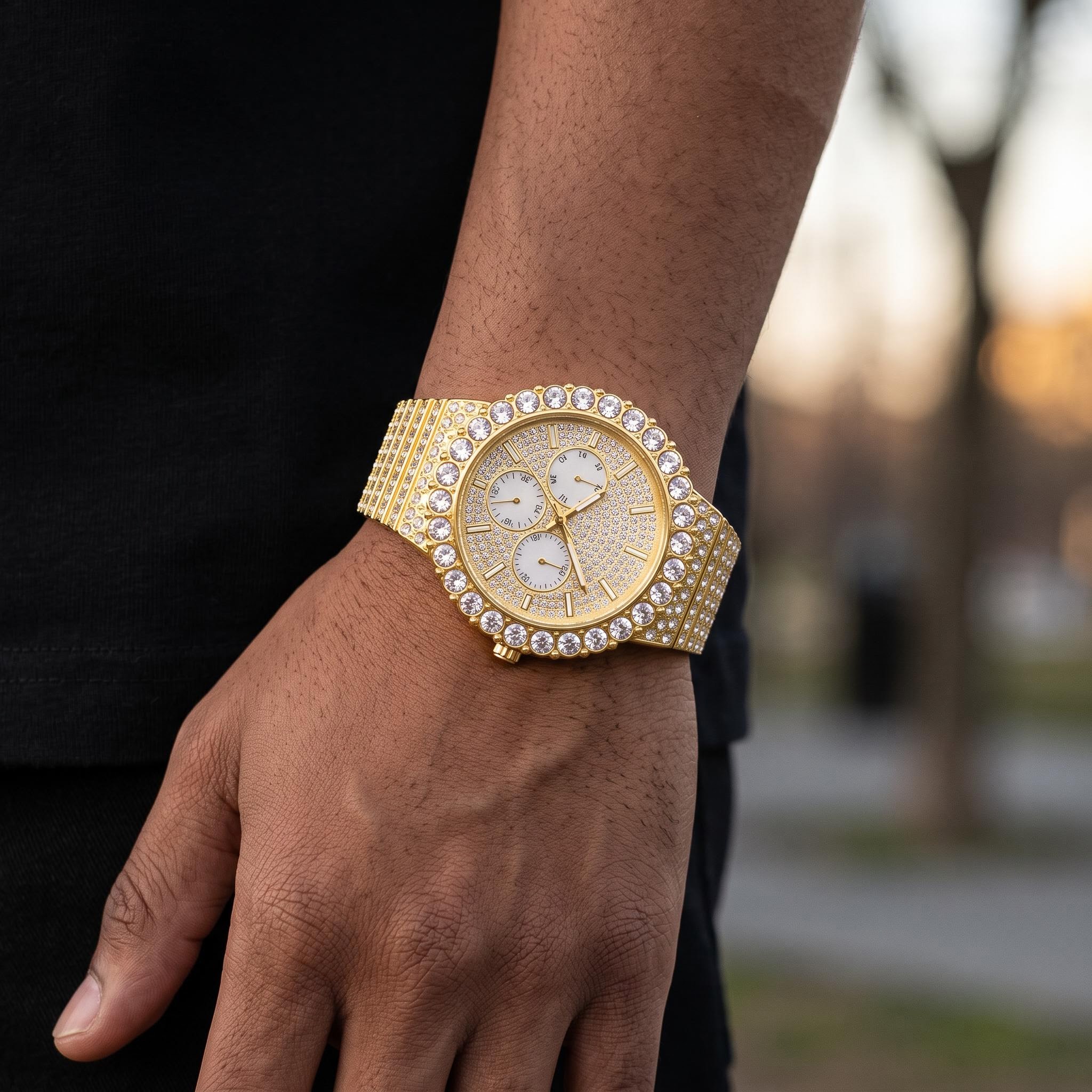 Iced Out Round Cut Luminous Men's Watch in Gold Iced Out Round Cut Luminous Men's Watch in Gold
