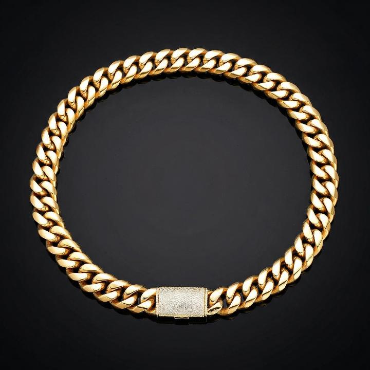 20mm/22mm Iced Clasp Cuban Chain in Gold