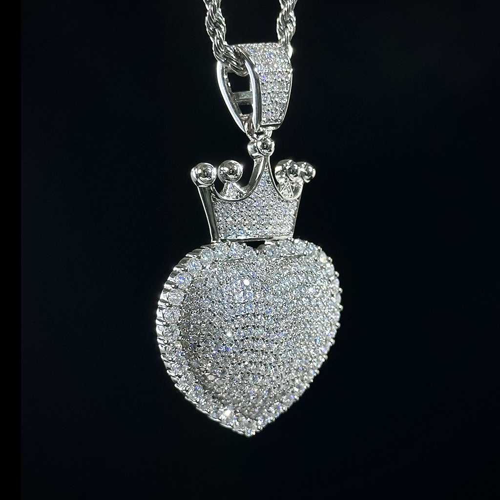 S925 & Moissanite Heart Crown Pendant S925 & Moissanite Heart Crown Pendant