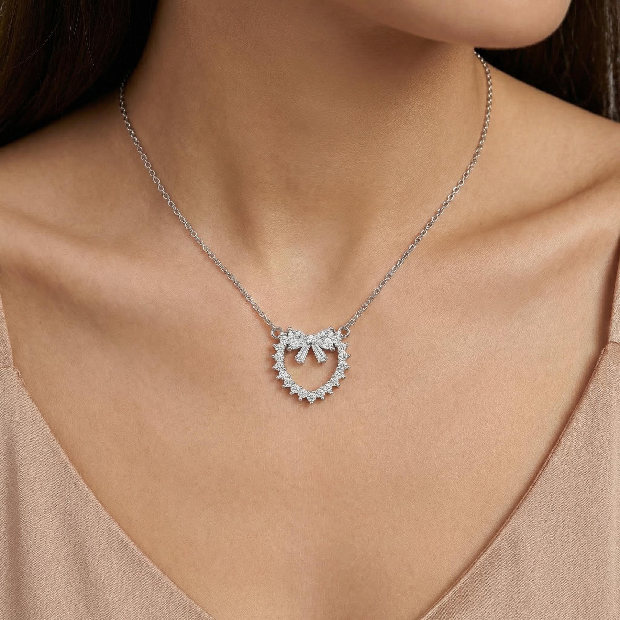 1.2Ct CTW Bowtie Heart-shaped Round &Baguette Cut VVS Moissanite S925 Silver Pendant Necklace 1.2Ct CTW Bowtie Heart-shaped Round &Baguette Cut VVS Moissanite S925 Silver Pendant Necklace