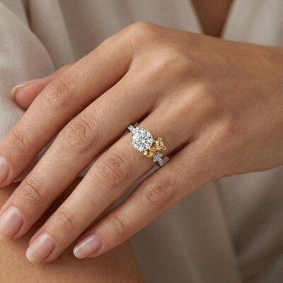 2.2ct. tw. Bear with White Round Cut VVS Moissanite S925 Silver Engagement Ring