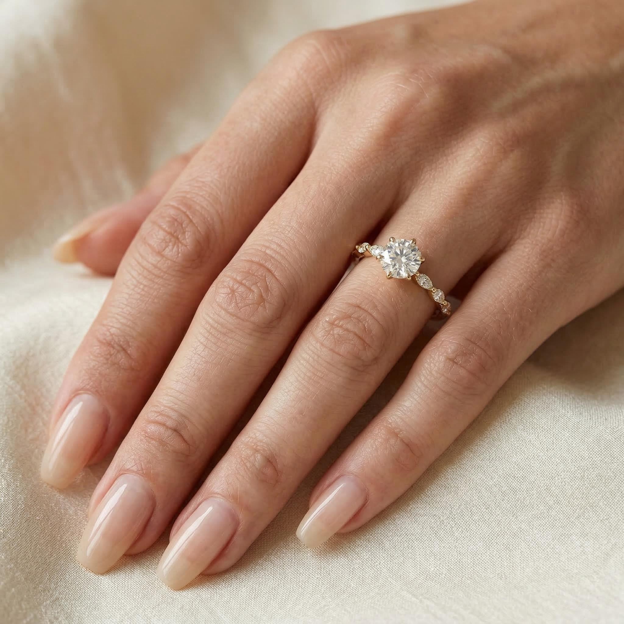 3.55ct CTW Sparkling Round wiht Marquise Cut VVS Moissanite S925 Silver Engagement Ring 3.55ct CTW Sparkling Round wiht Marquise Cut VVS Moissanite S925 Silver Engagement Ring