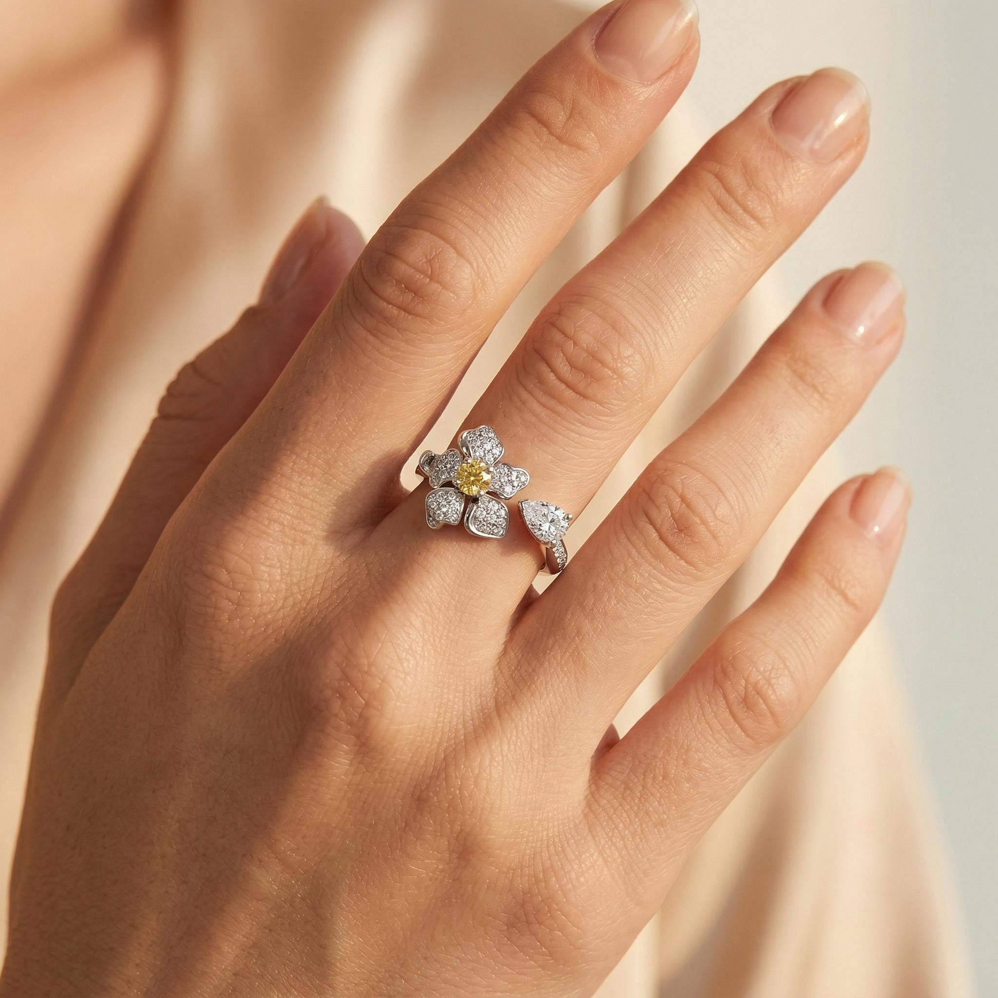 2.5 ct.tw Floral Sparkling Yellow Round & Pear Cut S925 Silver Ring