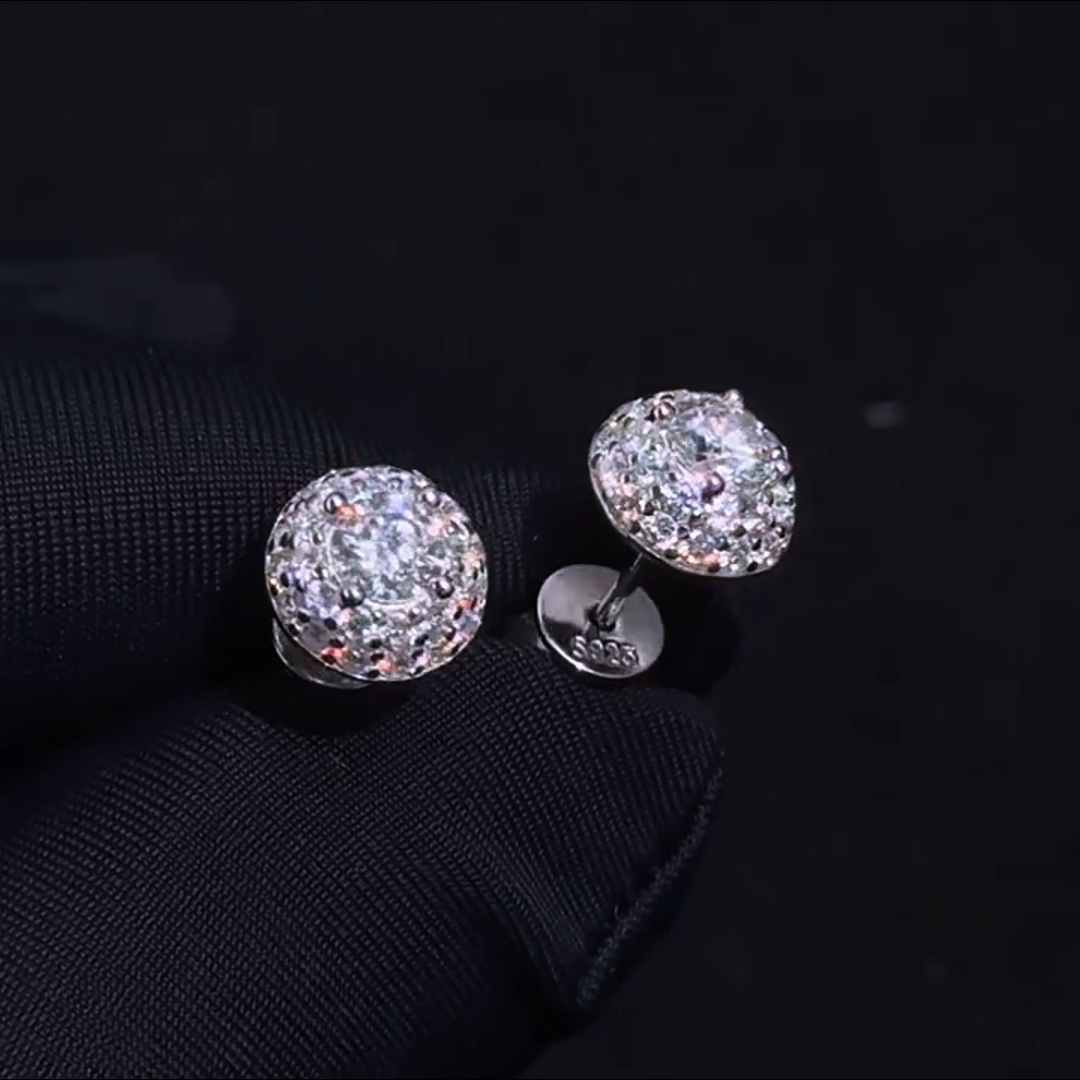 925S & VVS Moissanite Round Stud Earrings