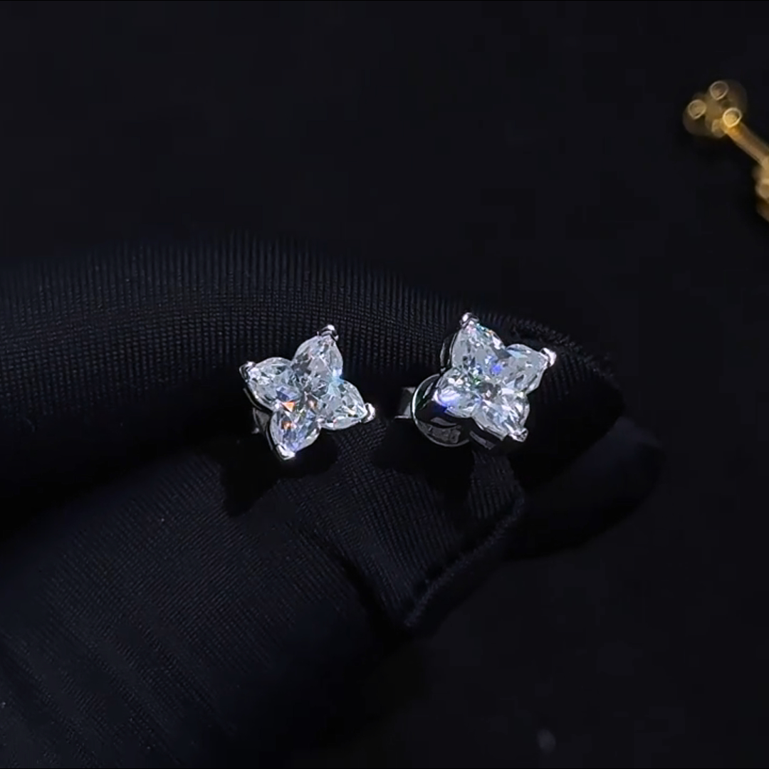 925S & VVS Moissanite Princess-Cut Four-Leaf Clover Earrings
