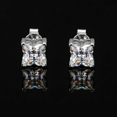 925S & VVS Moissanite Princess-Cut Four-Leaf Clover Earrings