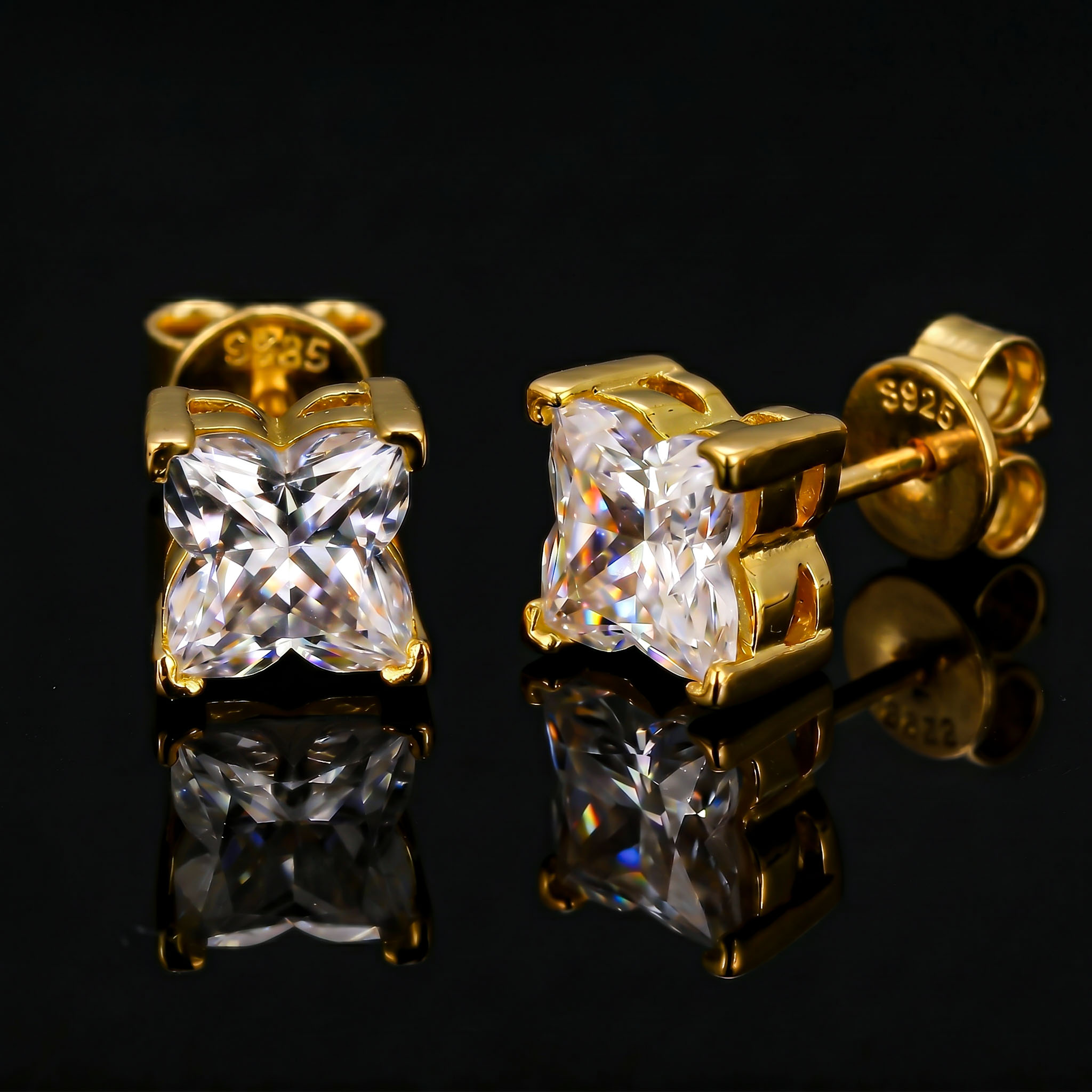 925 Silver & VVS1 Moissanite Princess-Cut Four-Leaf Clover Earrings 925 Silver & VVS1 Moissanite Princess-Cut Four-Leaf Clover Earrings