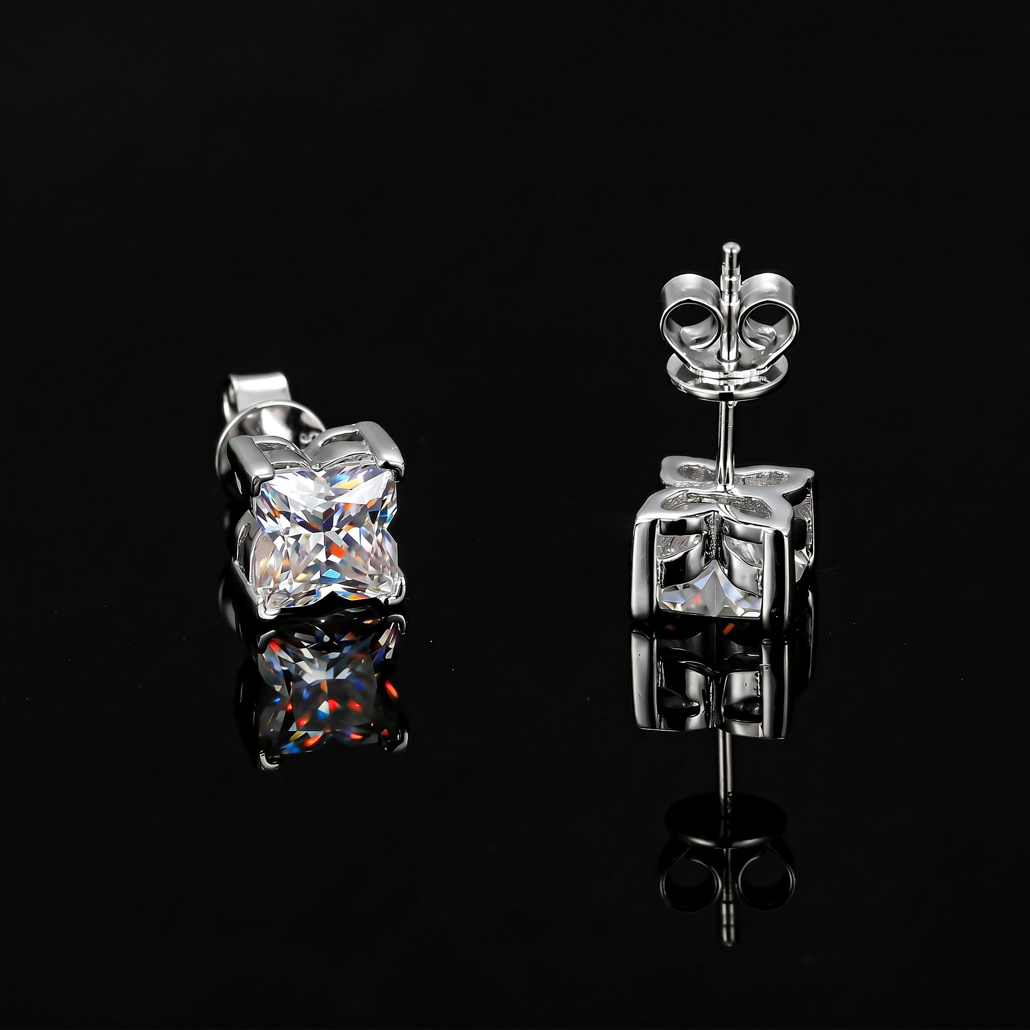 925 Silver & VVS1 Moissanite Princess-Cut Four-Leaf Clover Earrings 925 Silver & VVS1 Moissanite Princess-Cut Four-Leaf Clover Earrings