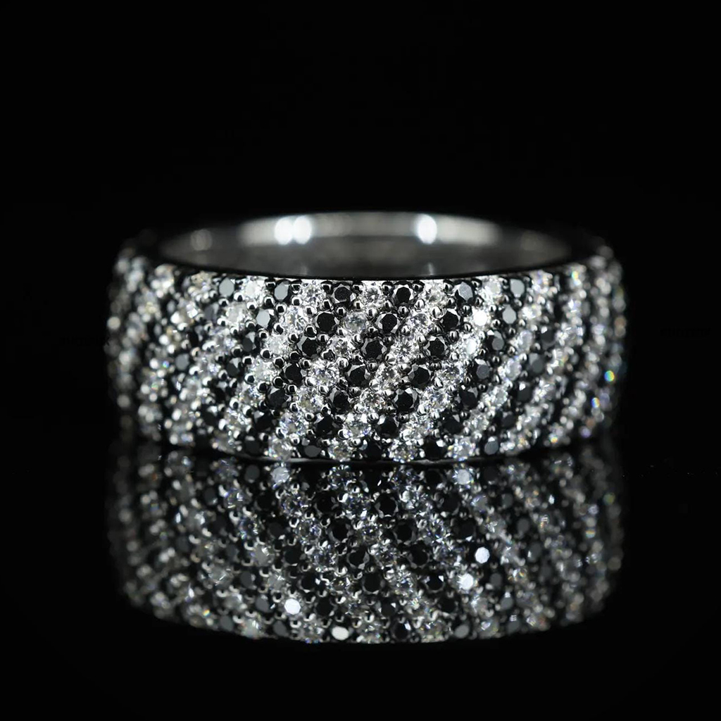 925S & VVS Moissanite Black & White Eternity Band Ring
