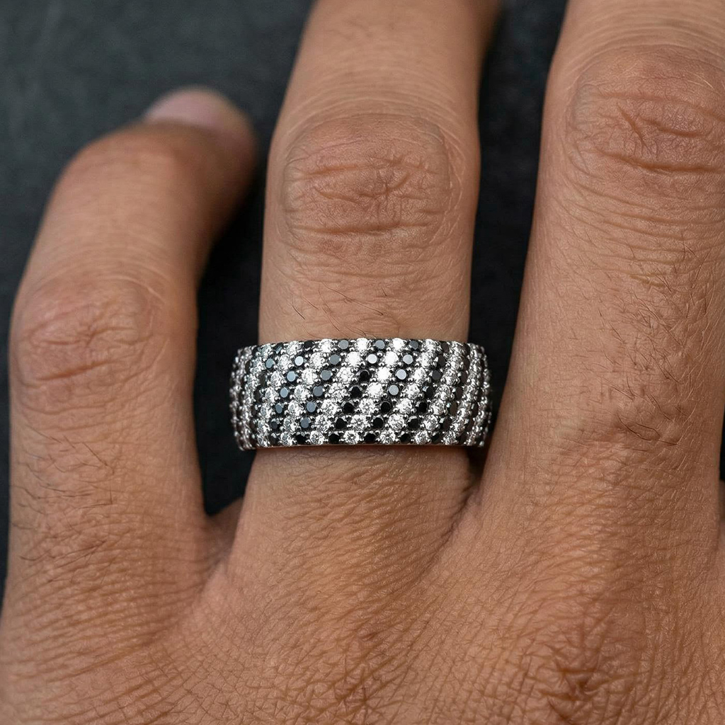 925S & VVS Moissanite Black & White Eternity Band Ring