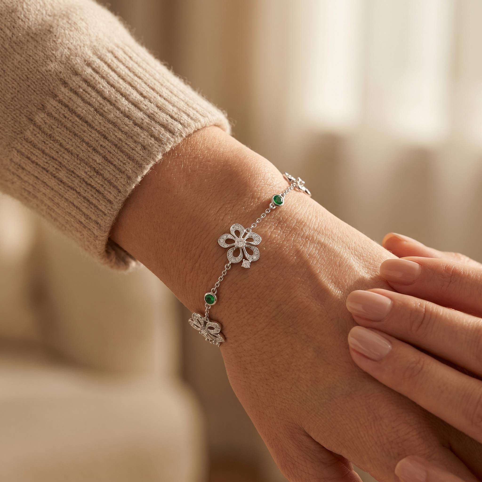 1.96 ct.tw. Nature-Inspired Floral with Green Round Cut Bracelet