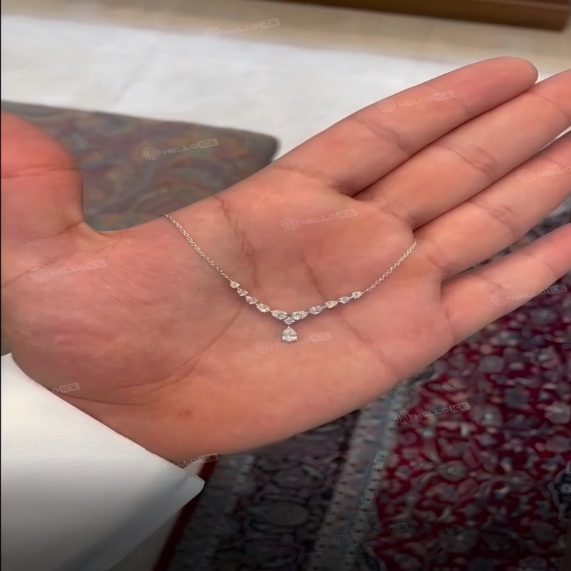 3.23 ct.tw. Chic Pear Cut Drop VVS Moissanite Necklace 3.23 ct.tw. Chic Pear Cut Drop VVS Moissanite Necklace