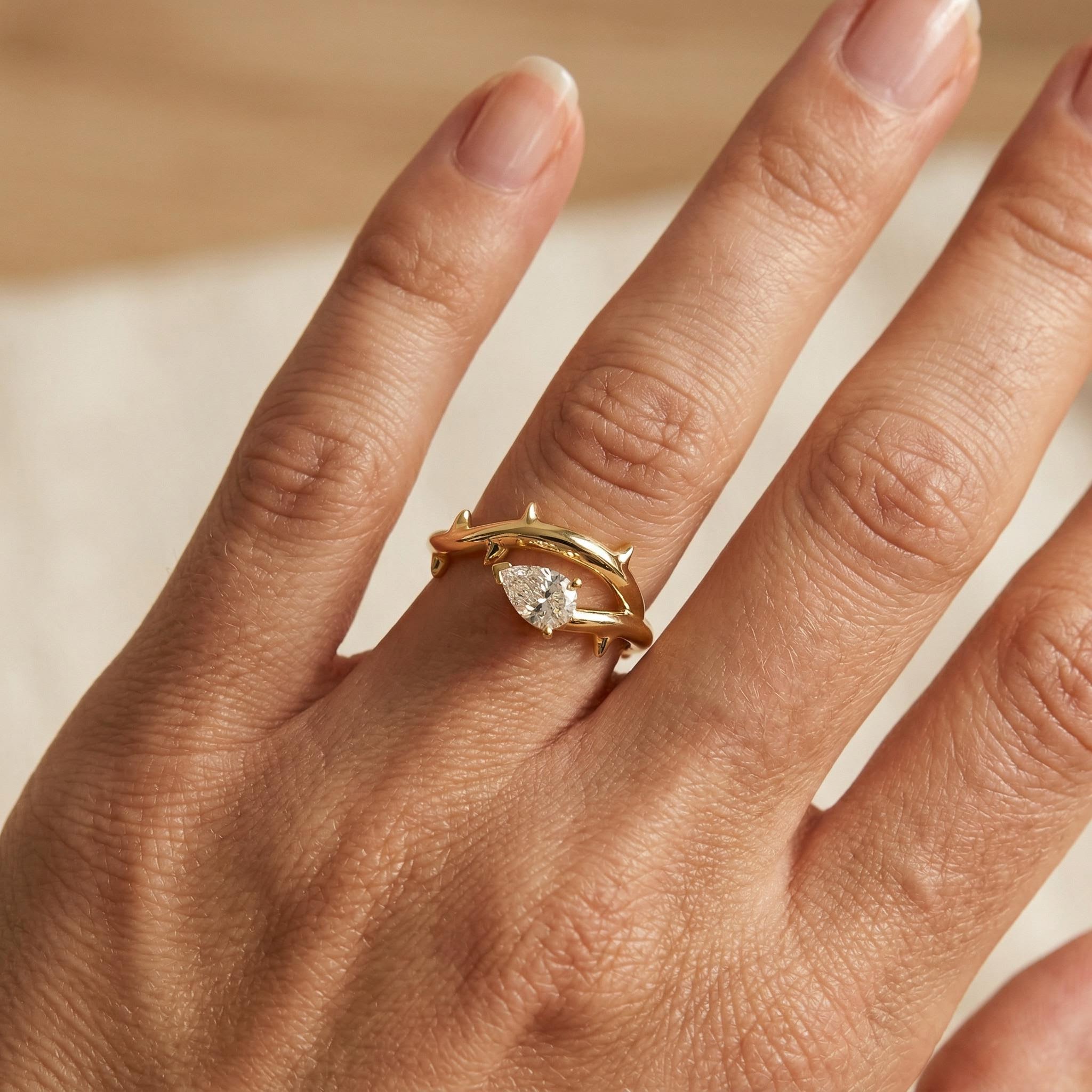 1.0 ct.tw. Thorn Marquise Cut VVS Moissanite S925 Silver Engagement Ring