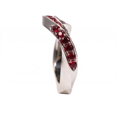 0.8 ct.tw. Channel Set Garnet Round Cut S925 Silver Band