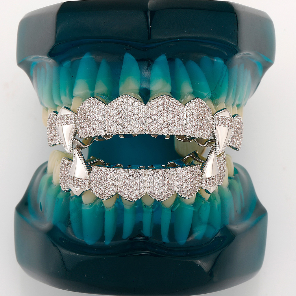 Iced Out Vampire Fangs Grillz Set