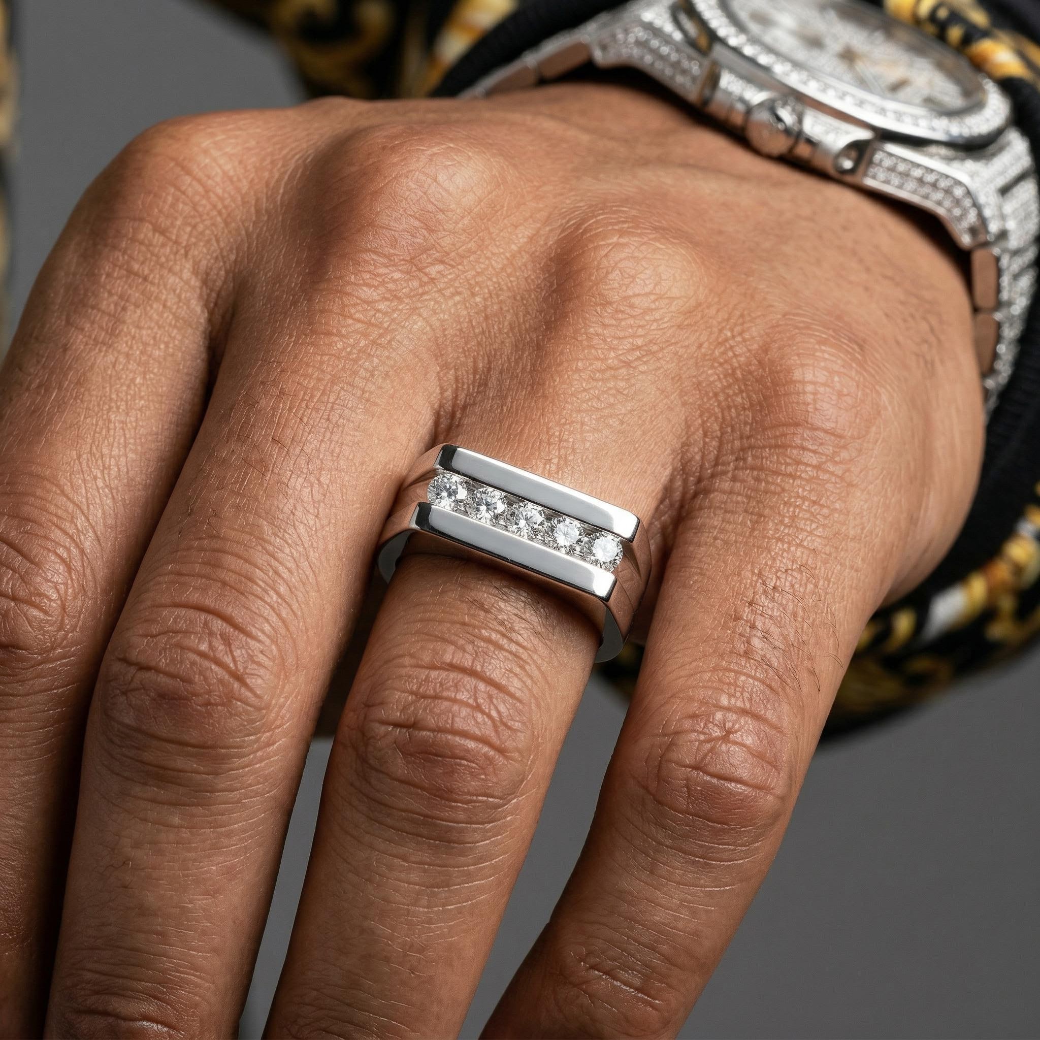 925S & VVS Moissanite Round Cut Diamond Men's Engagement Ring 925S & VVS Moissanite Round Cut Diamond Men's Engagement Ring