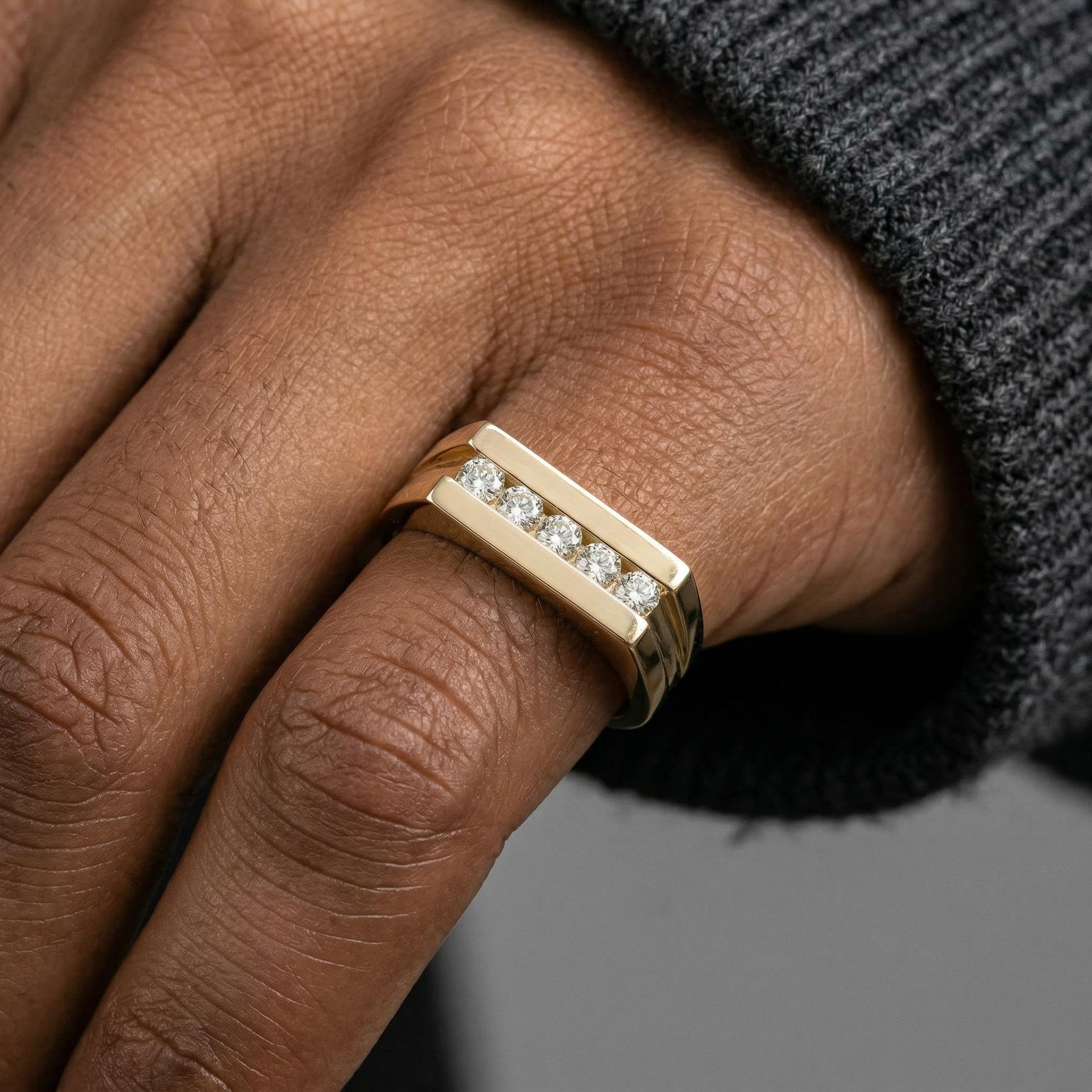 925S & VVS Moissanite Round Cut Diamond Men's Engagement Ring 925S & VVS Moissanite Round Cut Diamond Men's Engagement Ring