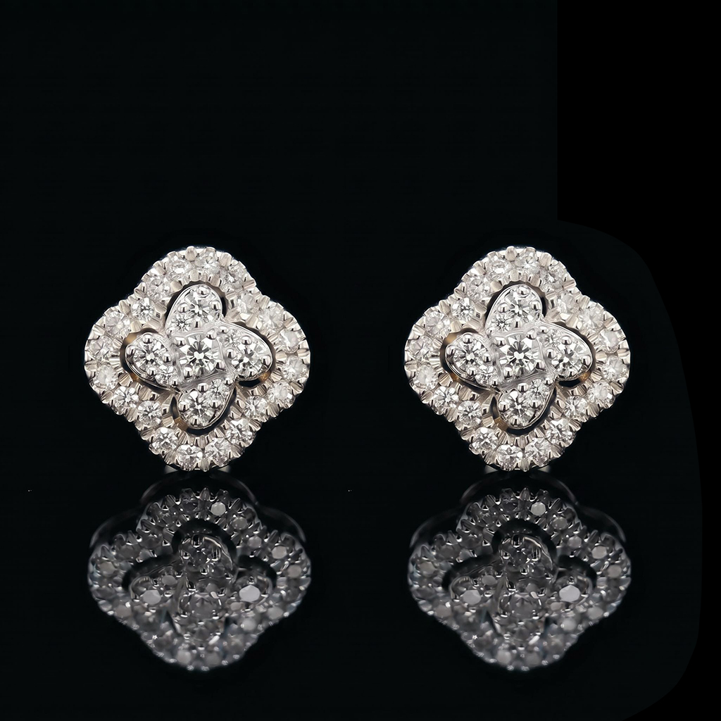 925 Silver & VVS1 Moissanite Four-leaf Clover Stud Earrings 925 Silver & VVS1 Moissanite Four-leaf Clover Stud Earrings