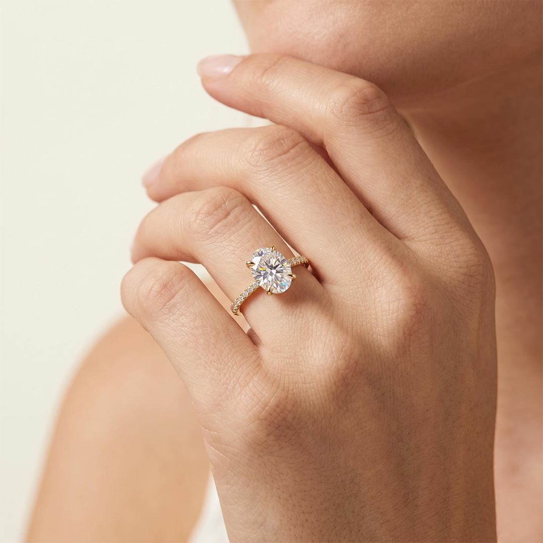 0.3Ct/0.5Ct/1Ct/1.5Ct Classic Oval-Cut Paved Solitaire Lab Grown Diamond Engagement Ring 0.3Ct/0.5Ct/1Ct/1.5Ct Classic Oval-Cut Paved Solitaire Lab Grown Diamond Engagement Ring