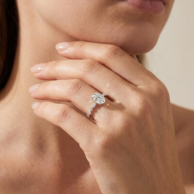 1.0Ct/1.5Ct Oval-Cut Lab Grown Diamond Delicate Side Marquise Cut Engagement Ring