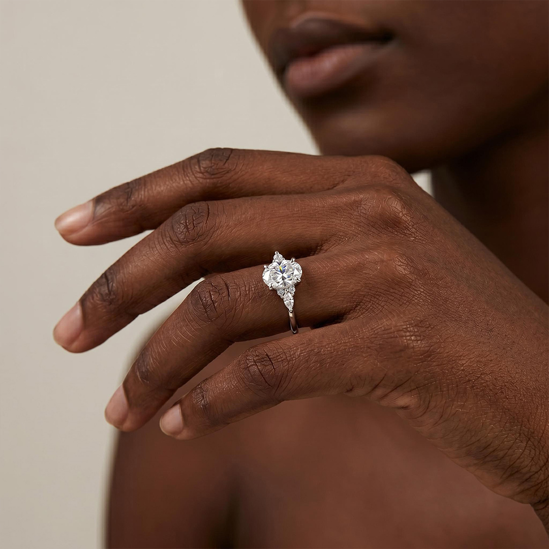 1Ct/1.5Ct Oval Cut Lab Grown Diamond Accent Cluster Engagement Ring 1Ct/1.5Ct Oval Cut Lab Grown Diamond Accent Cluster Engagement Ring
