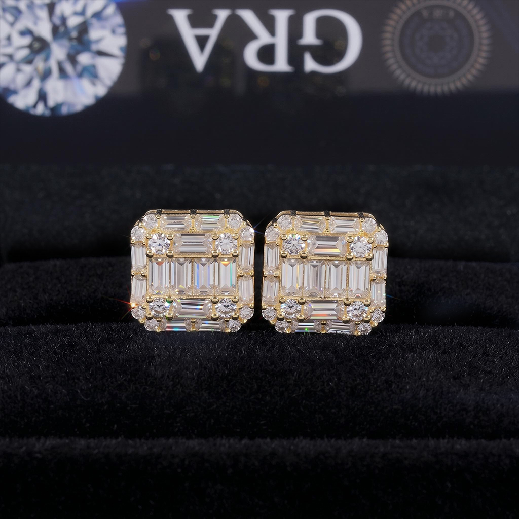 925 Silver & VVS1 Moissanite Square Baguette Cut Stud Earrings 925 Silver & VVS1 Moissanite Square Baguette Cut Stud Earrings