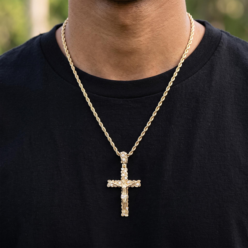 925 Silver & VVS1 Moissanite Nugget Crucifix Jesus Cross Pendant 925 Silver & VVS1 Moissanite Nugget Crucifix Jesus Cross Pendant