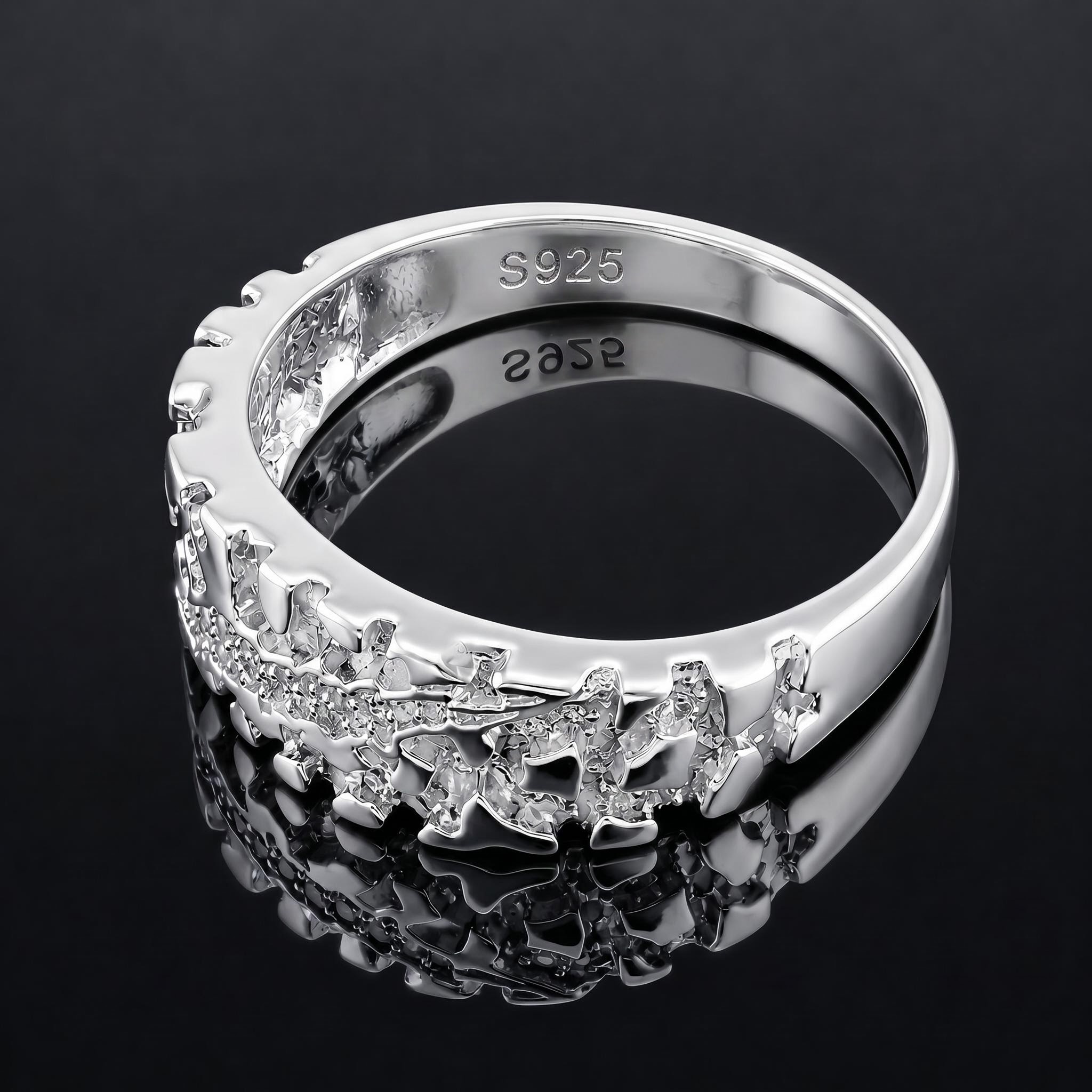 925 Silver & VVS1 Moissanite Nugget Claw Ring 925 Silver & VVS1 Moissanite Nugget Claw Ring